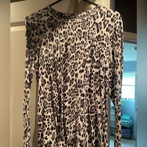 Animal print under scrub top XL